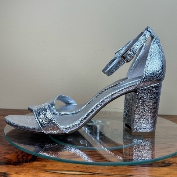 BANDOLINO Women's Armory Dress Sandals - silver metallic - size 9 - Picture 8 of 13